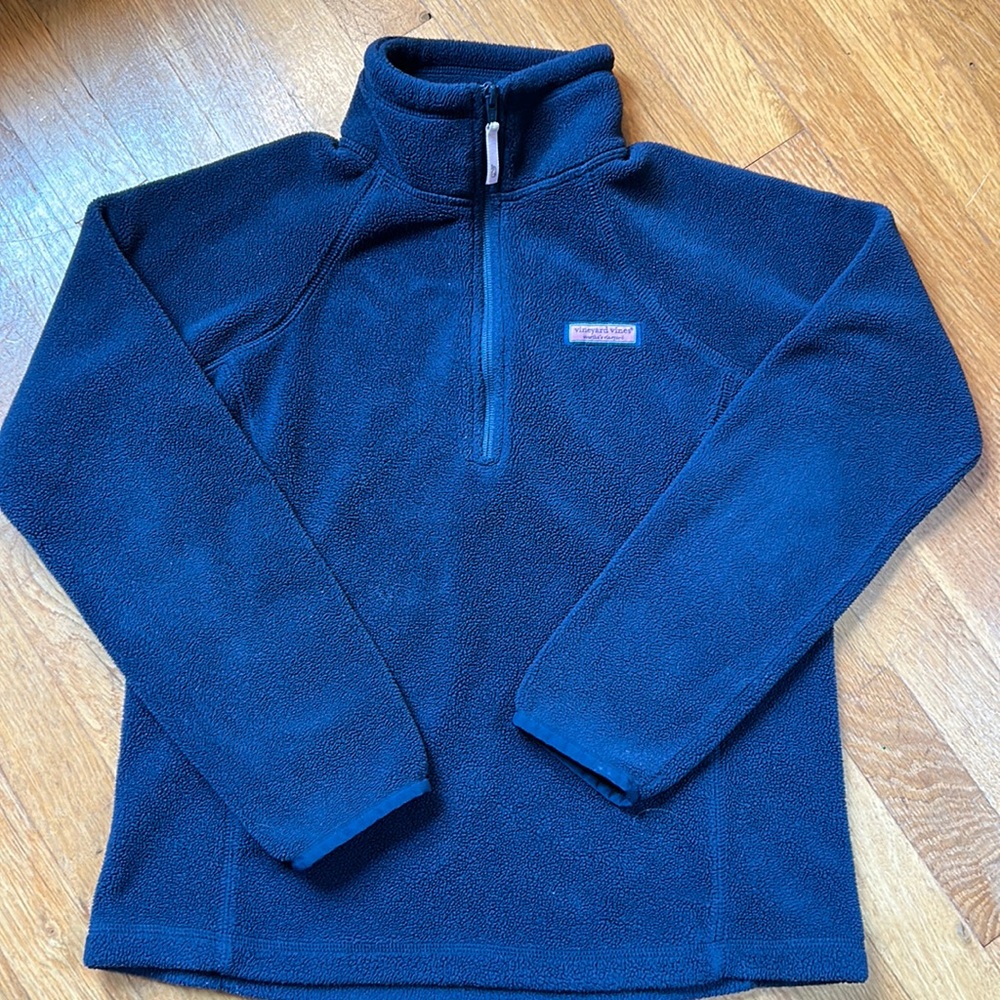 Cozy Vineyard Vines Navy 1/4 zip w pink detail - XS